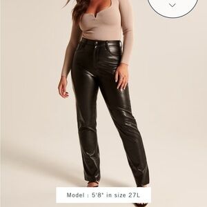 Abercrombie & Fitch Curve Love Vegan Leather 90s Straight Pant